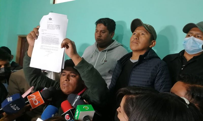 Cocaleros Los Yungas se manifiestan en Villa Fátima