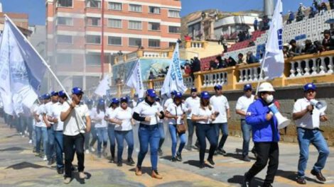 FMI sugiere a Bolivia reducir la informalidad y los subsidios