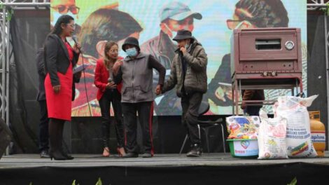 Programa de ayuda social inaugurado por la alcaldesa de El Alto