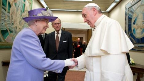 Papa Francisco no asistirá al funeral de la Reina Isabel II