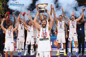 España campeón Eurobasket con el trofeo