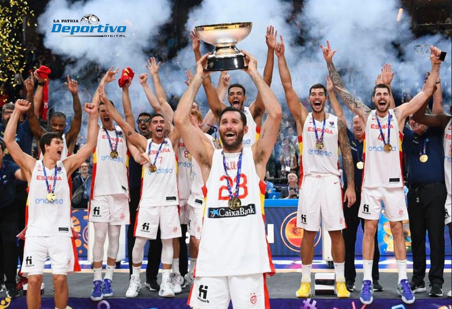 España campeón Eurobasket con el trofeo