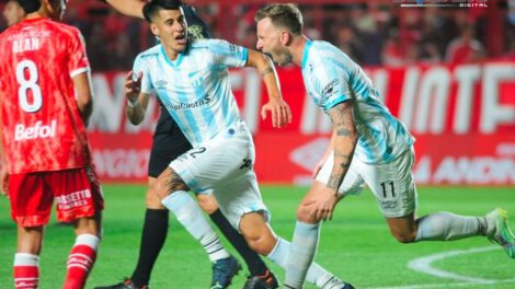 Cristian Menéndez anotó dos goles en el partido de Atlético Tucumán