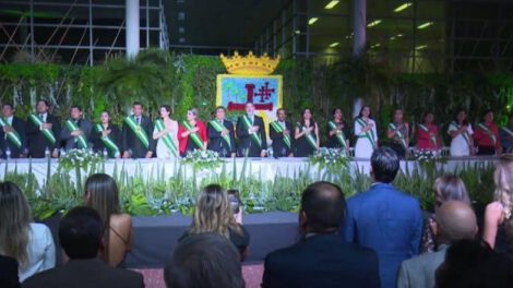 Sesión de Honor por la efeméride cruceña
