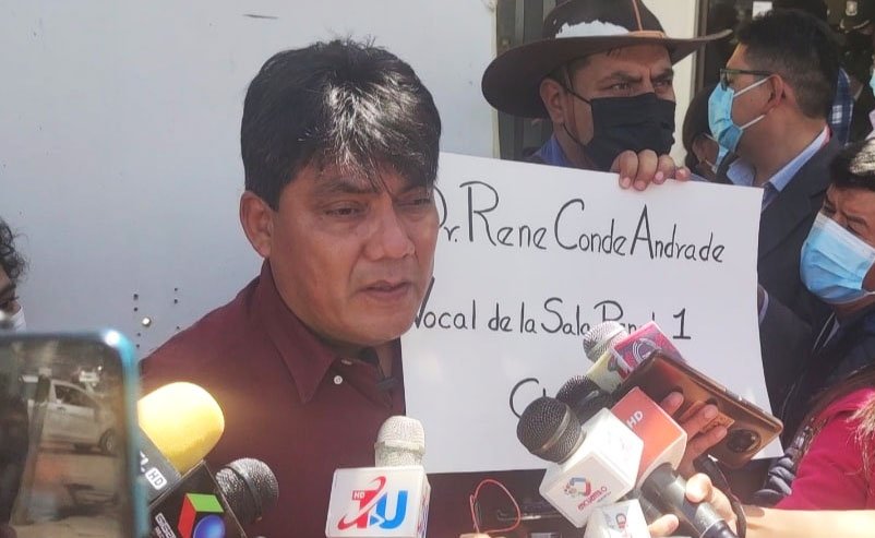 Héctor Arce critica al vocal en Sucre