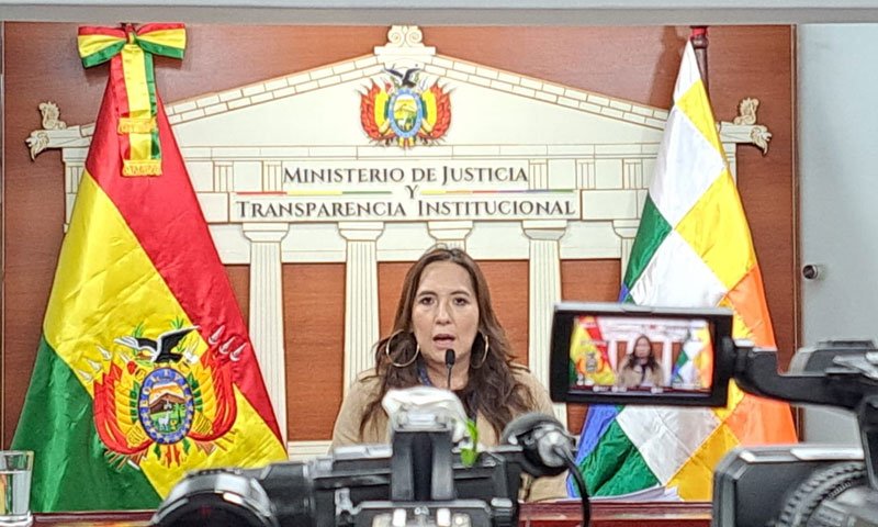 Gobierno investiga contratos de empresa china por presunta coima