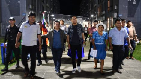 Evo Morales interpelar ministros en Bolivia