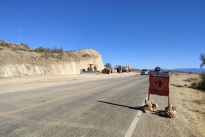 Construcción de la carretera Sucre-Yamparáez