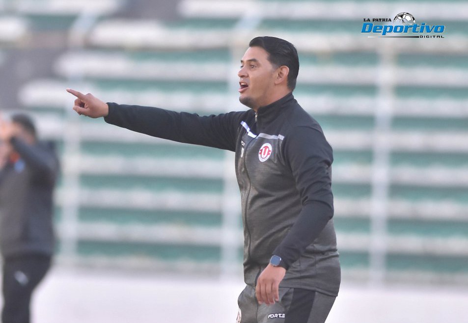 Pablo Godoy continuará al mando de FC Universitario
