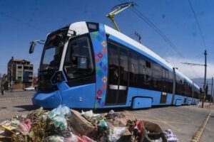 Robo de cable de cobre en el tren metropolitano de Cochabamba