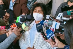Elección del Contralor General del Estado por la senadora Lindaura Rasguido