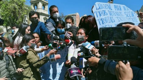 Persecución política Adepcoca durante el comunicado de este martes