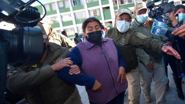 Excesos en aprehensión de dirigente cocalera Gudelia Botitano