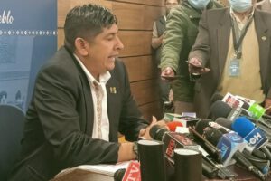 Aprehensión de Camacho en el cabildo cruceño