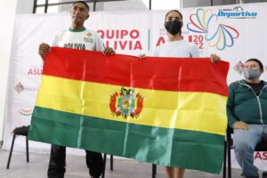 Vidal Basco abanderado de la delegación boliviana para los Juegos Sudamericanos