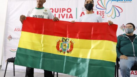 Vidal Basco abanderado de la delegación boliviana para los Juegos Sudamericanos