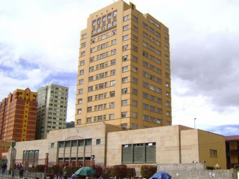 Denuncia de corrupción en UMSA por Karen Apaza