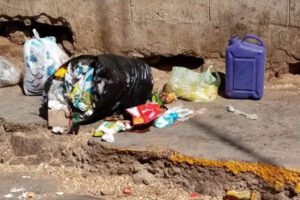 Basural en Oruro en la esquina de Soria Galvarro y Oblitas