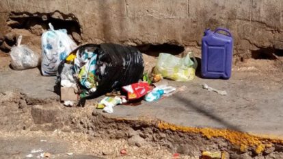 Basural en Oruro en la esquina de Soria Galvarro y Oblitas