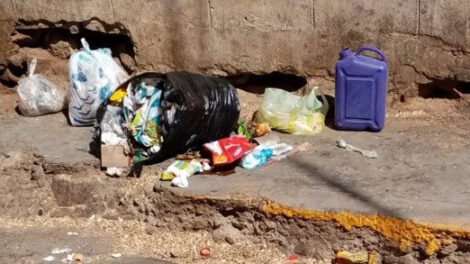 Basural en Oruro en la esquina de Soria Galvarro y Oblitas