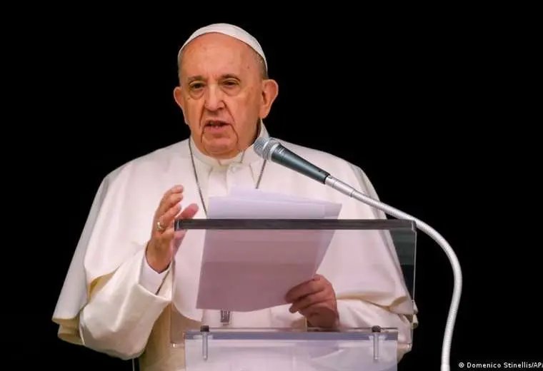 Papa Francisco suplica a Putin que frene la guerra por amor a su pueblo