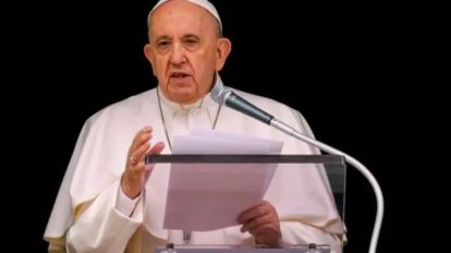 Papa Francisco suplica a Putin que frene la guerra por amor a su pueblo