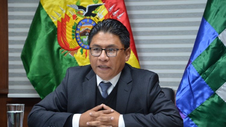 Iván Lima llama irresponsable a Evo Morales por desconocer la Constitución