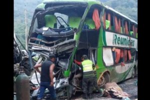 Colisión en la carretera Cochabamba – Santa Cruz