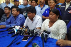Ampliado del MAS pide destituir a Lima, Del Castillo y Henry Nina