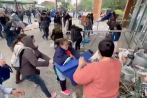 Desalojo de manifestantes en Santa Cruz