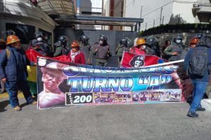 Mineros de Huanuni bloquean la sede de Gobierno