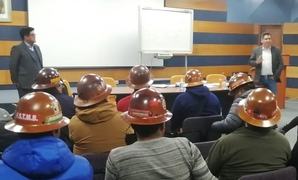 Mineros de Huanuni rompen el diálogo con el Gobierno