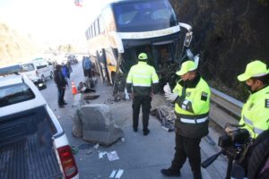 Accidente en la autopista La Paz-El Alto