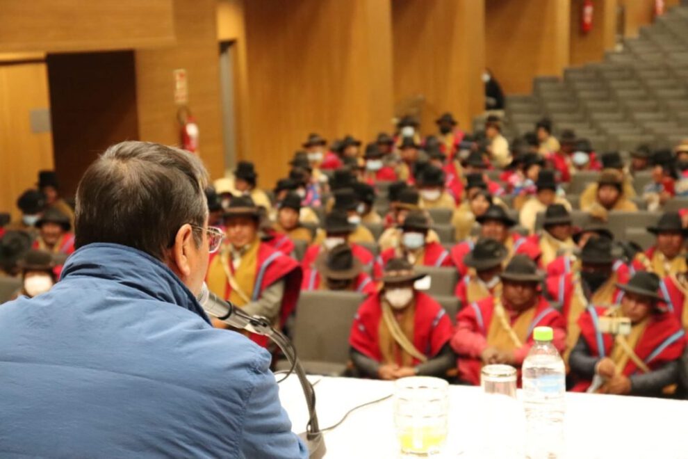 Desarrollo de Omasuyos con el Presidente Arce y los Ponchos Rojos