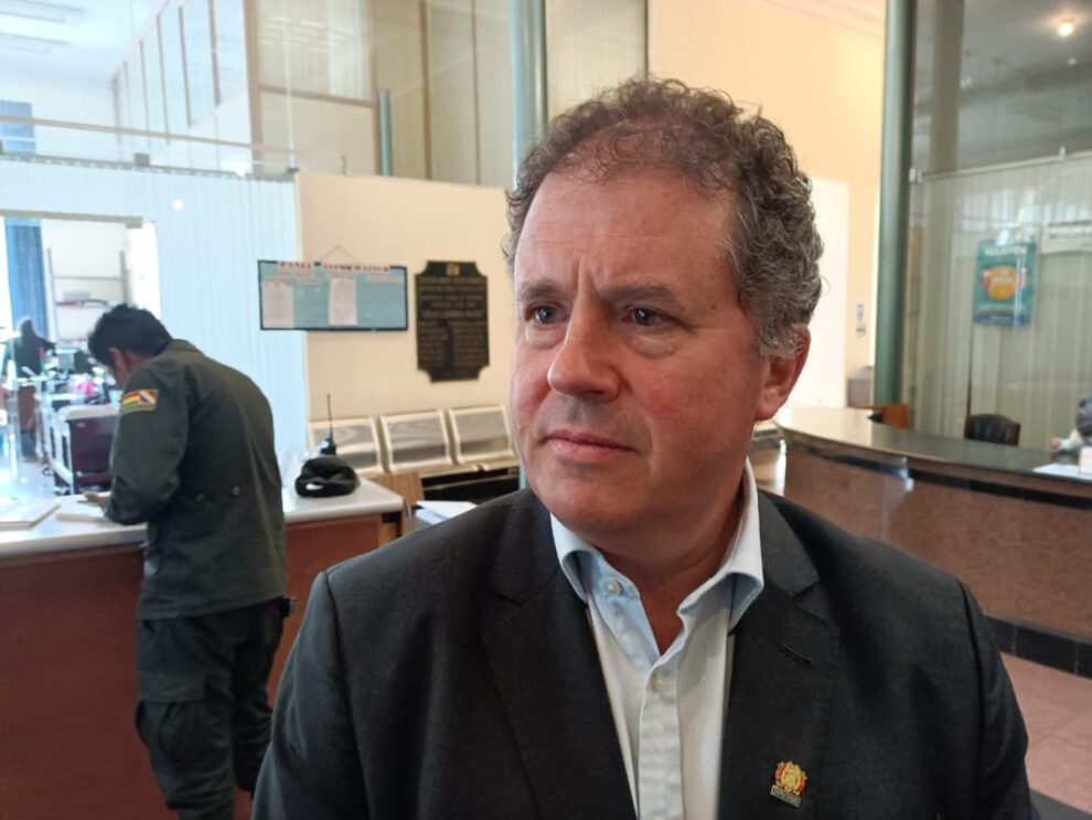 Gobierno y designaciones ilegales según Miguel Roca