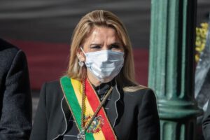 Caos jurídico tras fallo que desconoce la presidencia de Jeanine Áñez