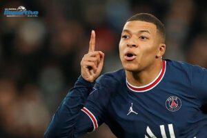 Kylian Mbappé tiene contrato con el PSG por dos temporadas y ya pide salir en enero