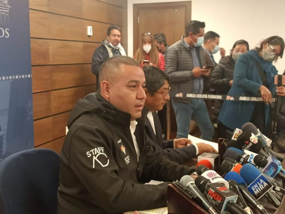 Investigación a Iván Lima por parte de diputados del MAS