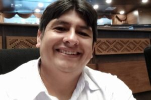 Rolando Cuéllar señala que no tiene problemas en ser el jefe de la bancada cruceña del MAS