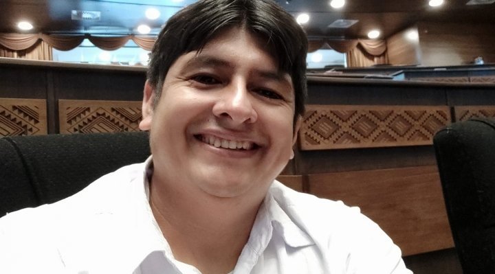 Rolando Cuéllar señala que no tiene problemas en ser el jefe de la bancada cruceña del MAS