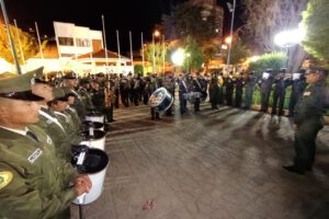 Fatescipol de Caracollo y Huanuni en retreta musical