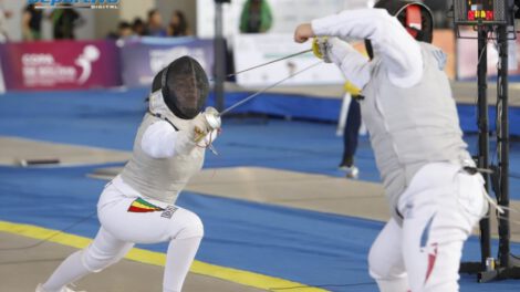 Mayer gana medalla de plata en el sudamericano de esgrima