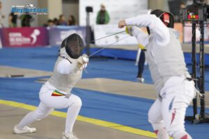 Mayer gana medalla de plata en el sudamericano de esgrima