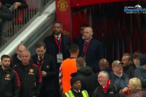 Cristiano Ronaldo enfadado abandonando el campo de juego
