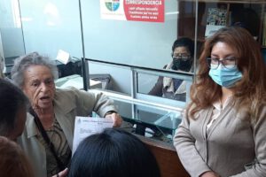 Amparo Carvajal arremete contra el Defensor del Pueblo