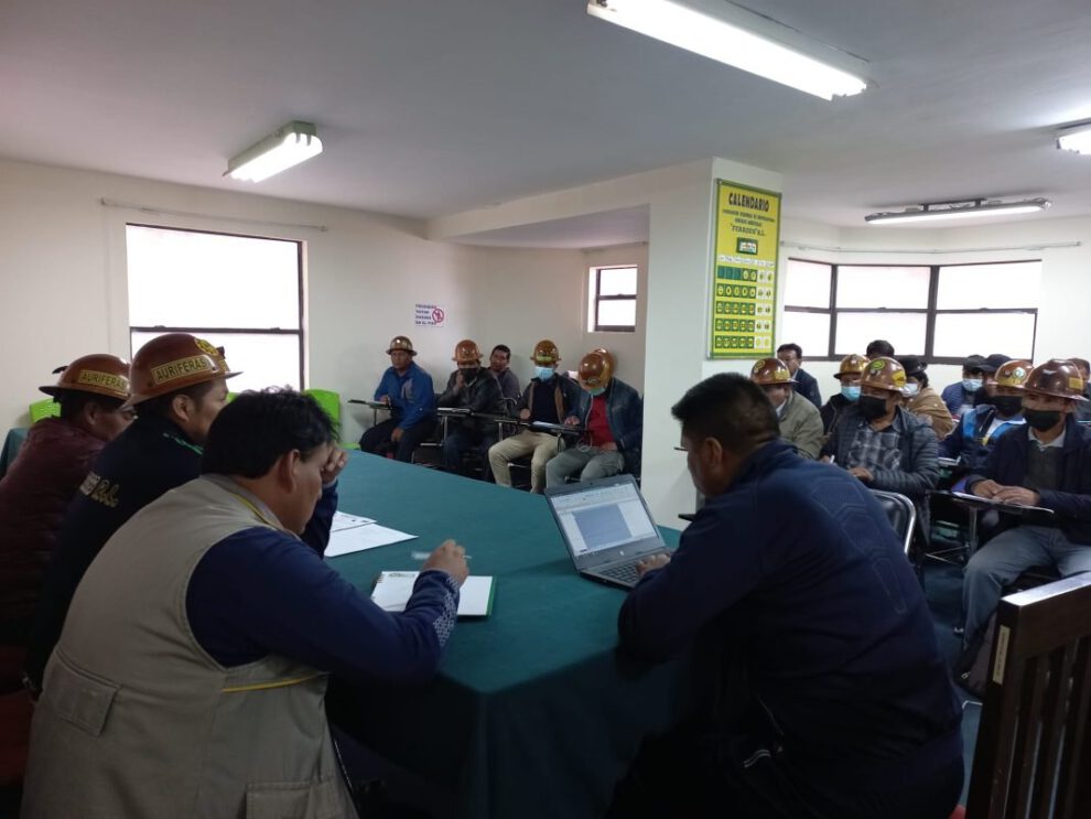 Mineros auríferos movilización en La Paz