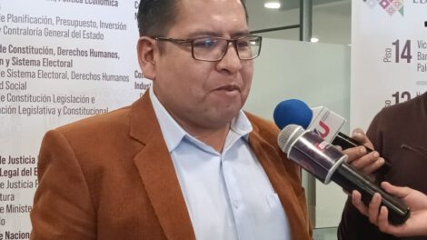 Conflictos en el cabildo por el diputado del MAS, Juan José Jáuregui