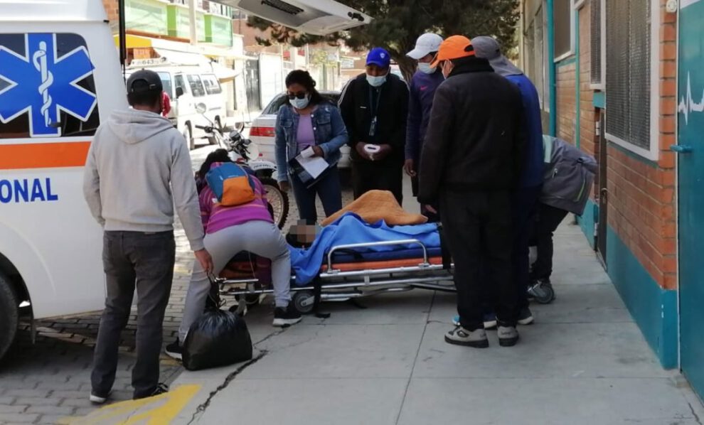 vuelco de un bus en La Paz - Oruro