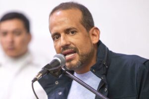 Luis Fernando Camacho acusa al oficialismo de humillar a los cruceños