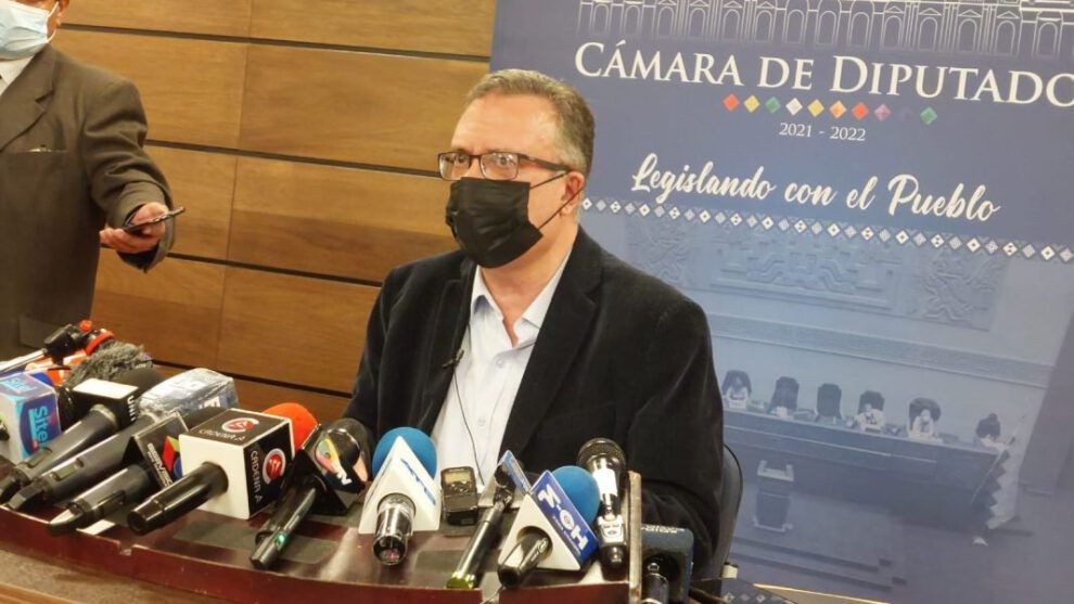 Imputación de exmagistrados por reelección indefinida